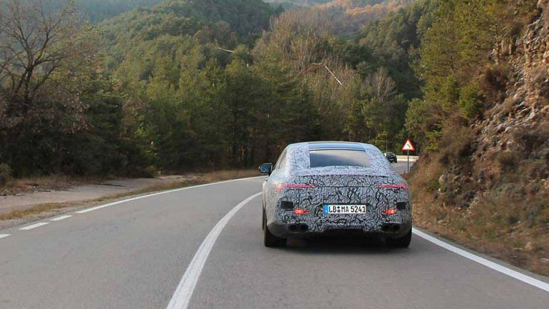 Έφθασε η ώρα του super coupe της Mercedes